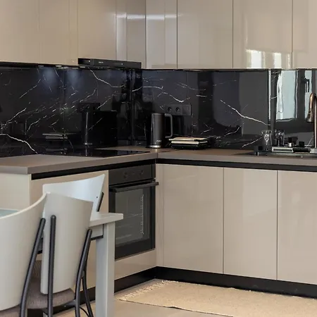 Raffar Luxury Chora Ii דירה